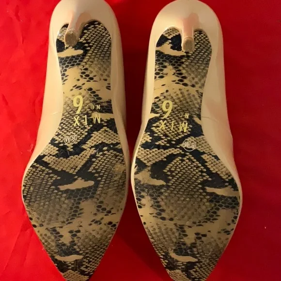 Mix No. 6 Patent Leather Tan Heels - Size 8 1/2 - Picture 7 of 11